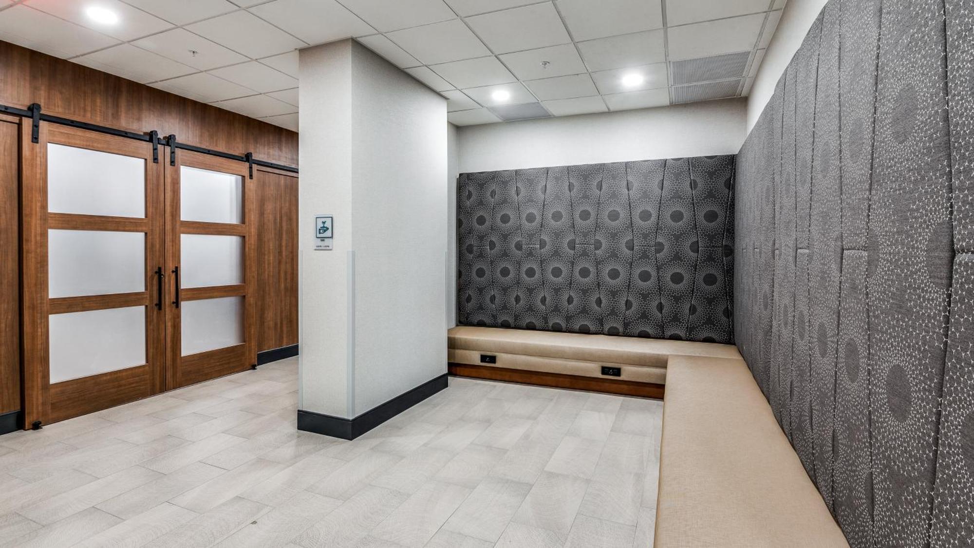 Holiday Inn Dallas Market Ctr Love Field By Ihg Exteriér fotografie